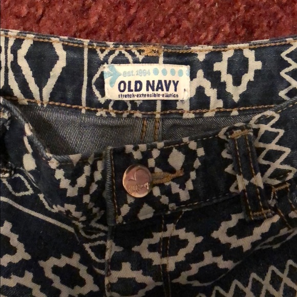 Shorts - Picture 3 of 3